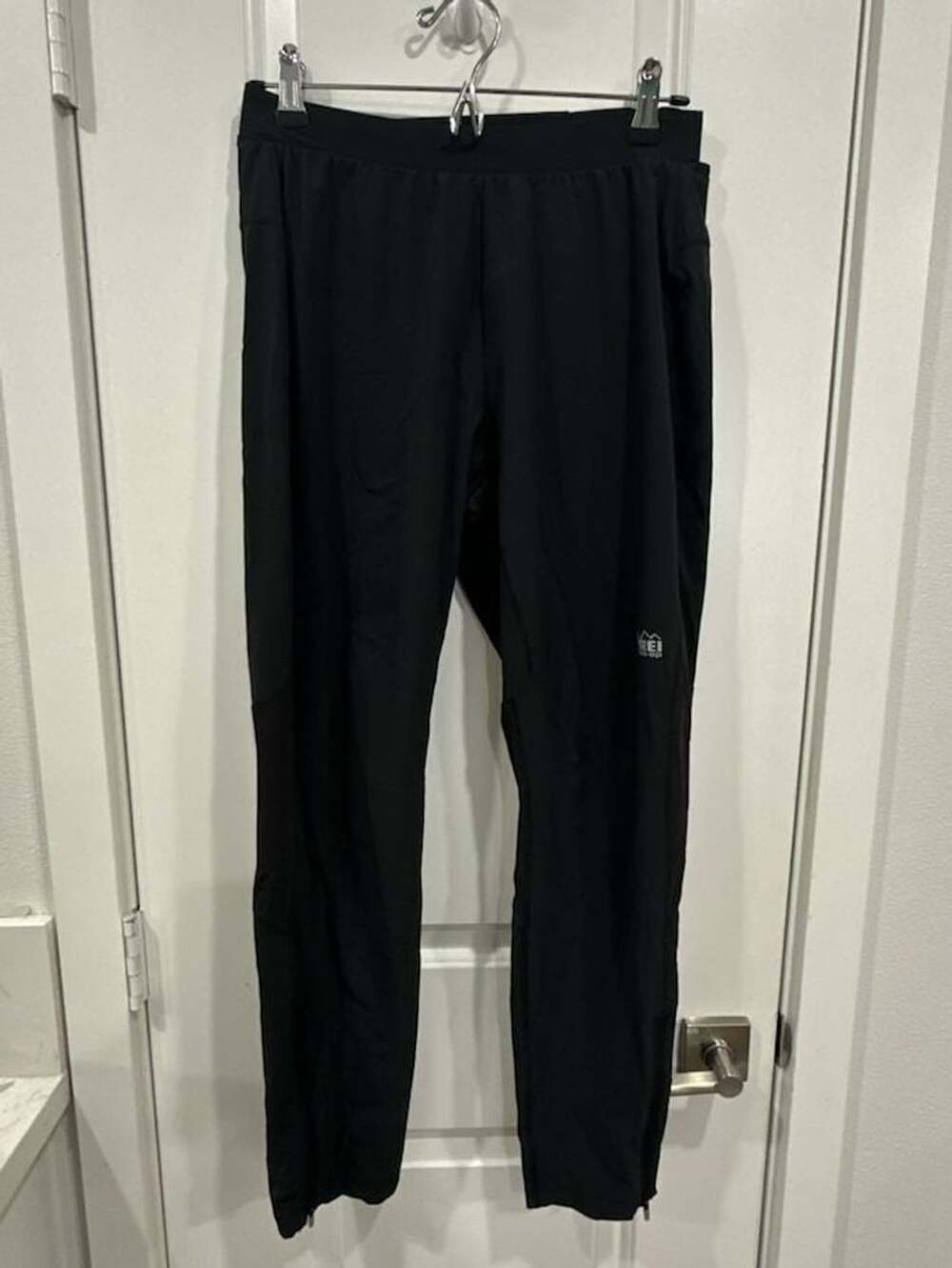 REI Co-op Black Running Pants with Zipper Pockets and Ankle Zippers Size Small